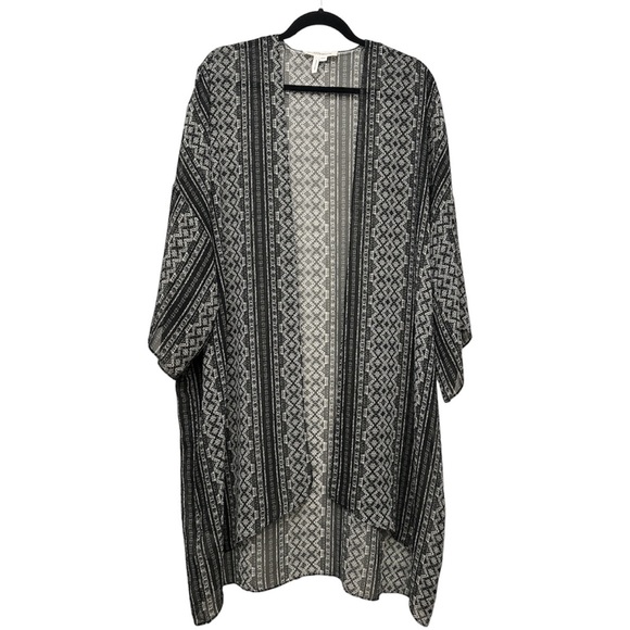 BCBGeneration Tops - BCBG Black Geometric Print Open Front Long Lined Kimono Cardigan Size Small